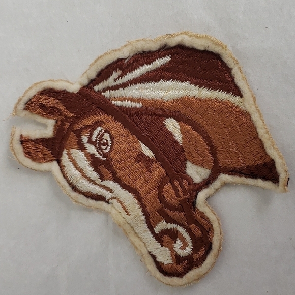 HORSE Head Embroidered Patch Brown & White Vintage VGUC 4x4.5" - Picture 1 of 8